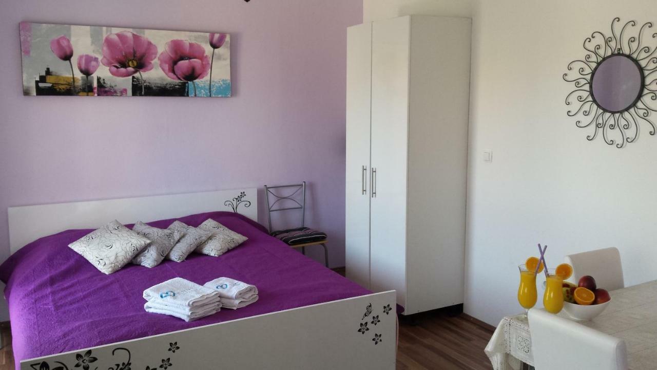 Apartments Lavanda Biograd Na Moru Exteriör bild
